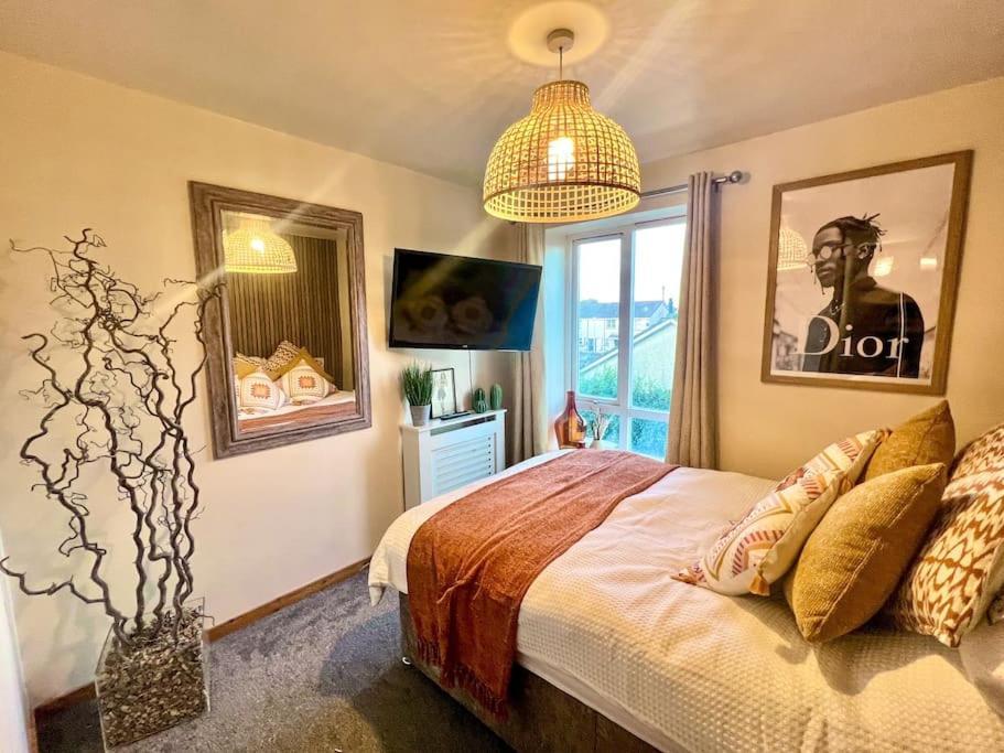 Artistic Stunning Apartment City View Londonderry Exteriér fotografie